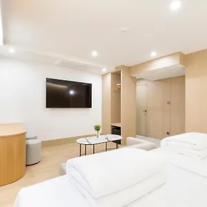 מלון H-avenue Seomyeon Station